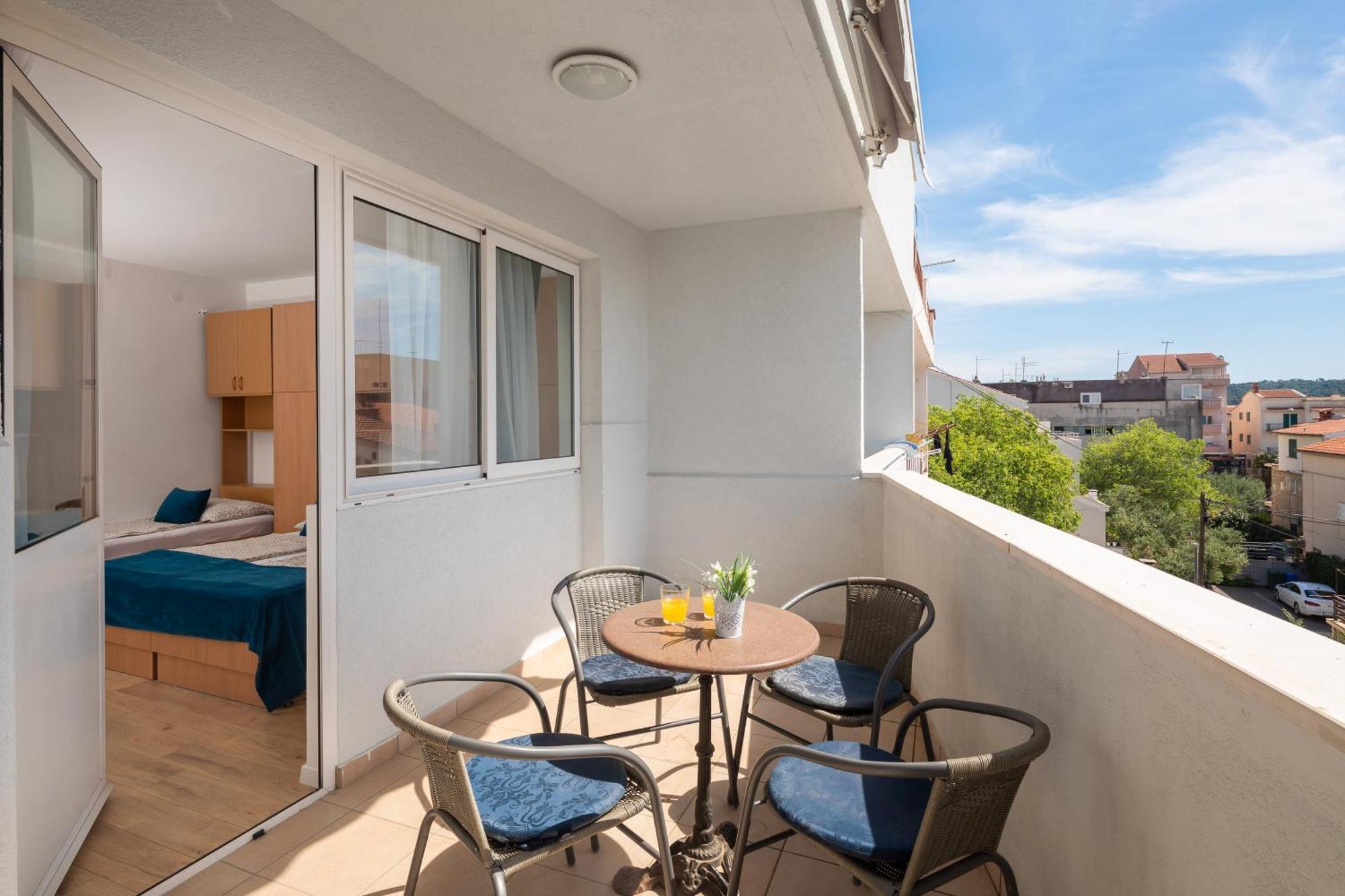 Magnolia Center Apartments Makarska Buitenkant foto